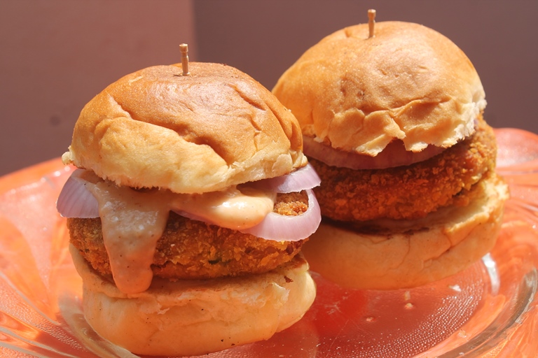 Aloo Tikki Burger